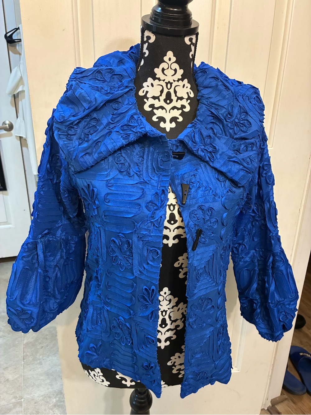 IC COLLECTION Royal Blue Textured Button-Front Tunic